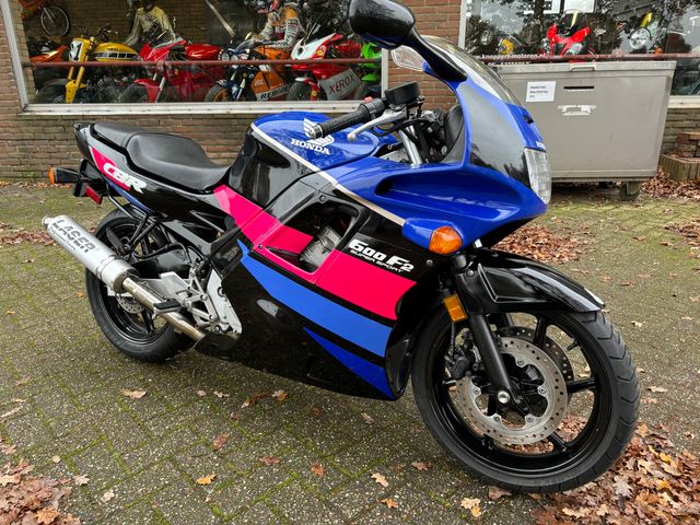 honda - cbr-600-f