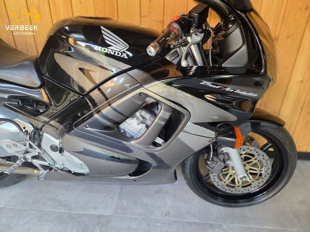 honda - cbr-600-f