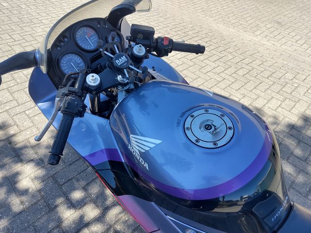 honda - cbr-600-f