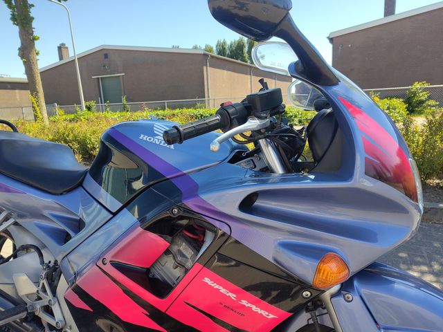 honda - cbr-600-f
