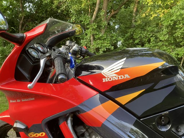 honda - cbr-600-f