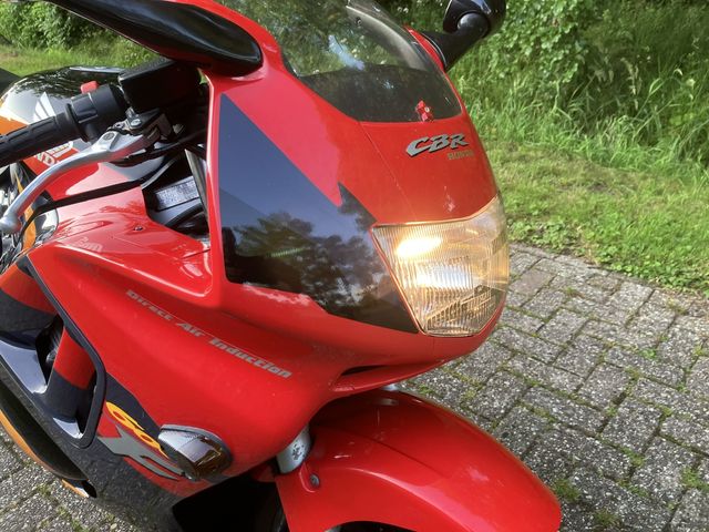 honda - cbr-600-f