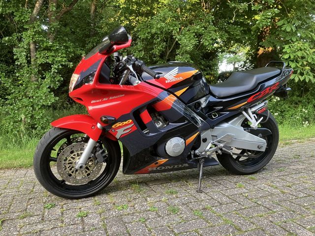 honda - cbr-600-f