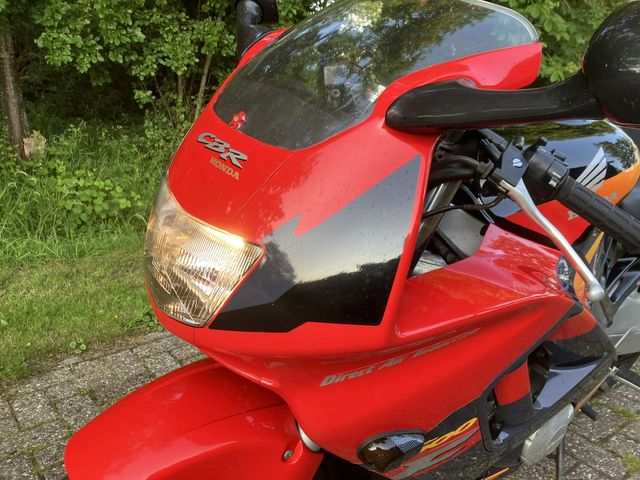 honda - cbr-600-f