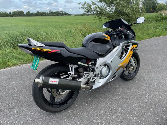 honda - cbr-600-f