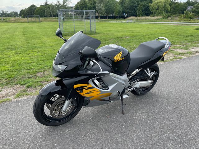 honda - cbr-600-f