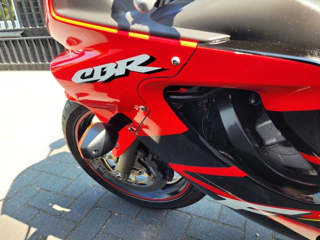 honda - cbr-600-fs--sport