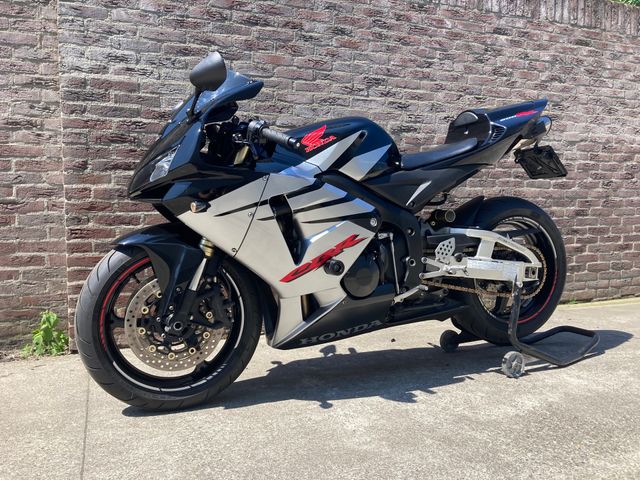 honda - cbr-600-rr