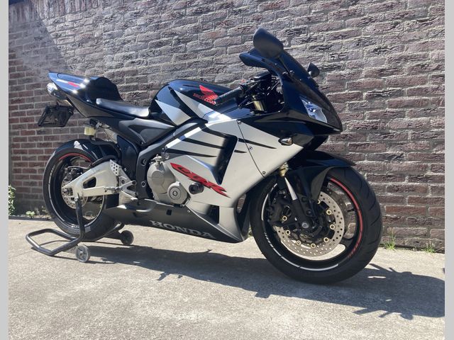 honda - cbr-600-rr