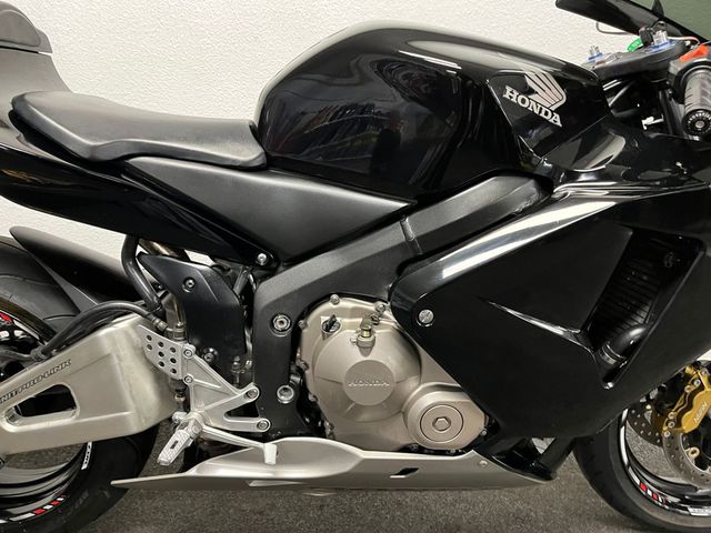honda - cbr-600-rr