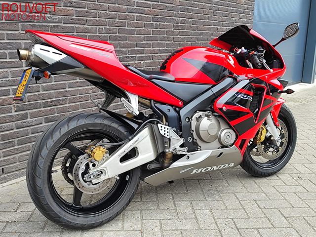 honda - cbr-600-rr