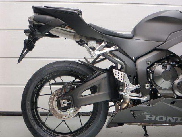 honda - cbr-600-rr