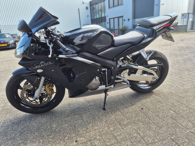 honda - cbr-600-rr