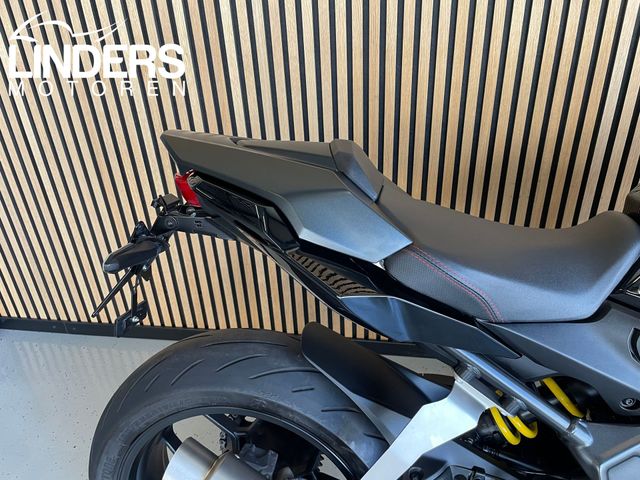 honda - cbr-650-r