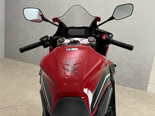 honda - cbr-650-r