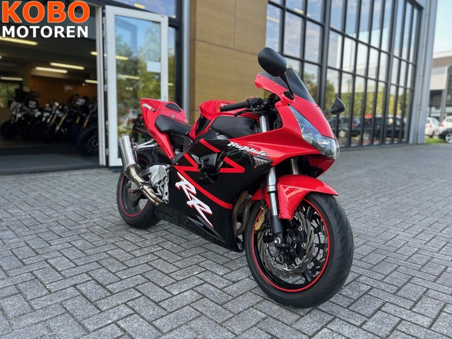 honda - cbr-900-rr-fireblade