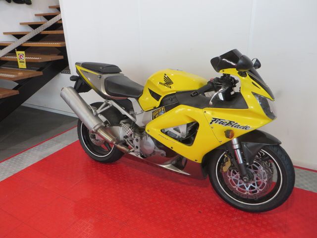 honda - cbr-900-rr-fireblade