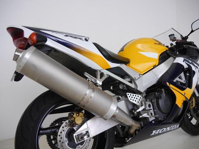 honda - cbr-900-rr-fireblade