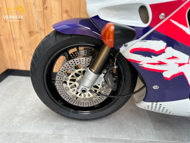 honda - cbr-900-rr-fireblade