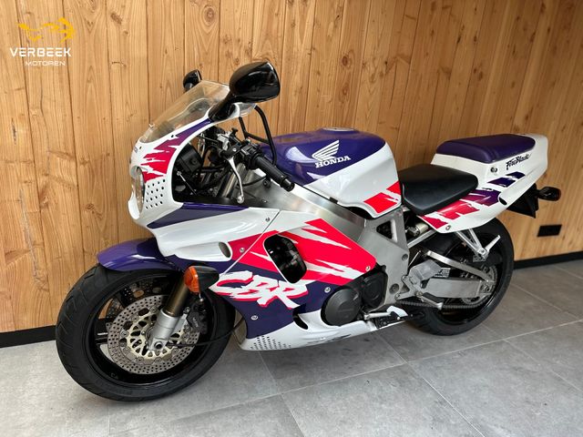 honda - cbr-900-rr-fireblade