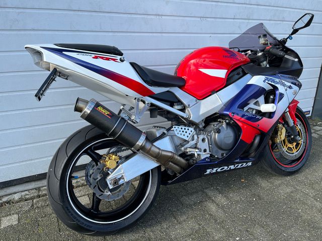 honda - cbr-900-rr-fireblade