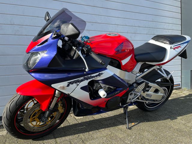 honda - cbr-900-rr-fireblade