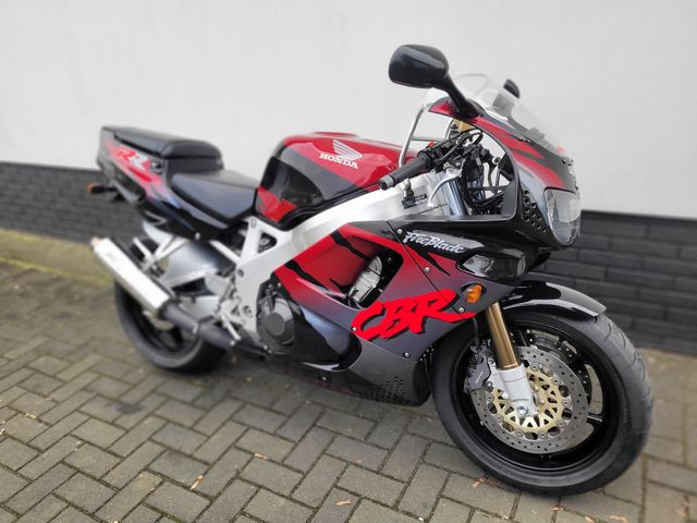 honda - cbr-900-rr-fireblade