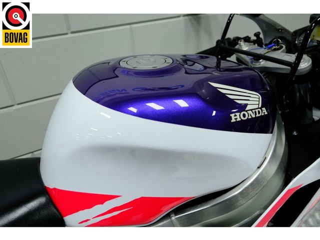 honda - cbr-900-rr-fireblade