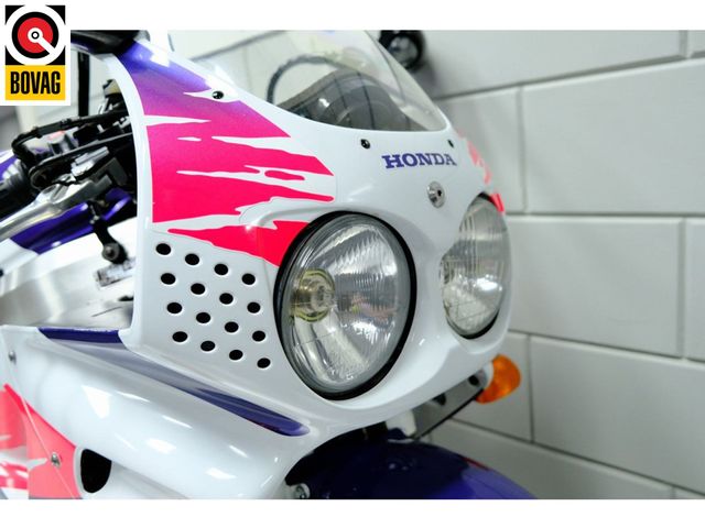 honda - cbr-900-rr-fireblade