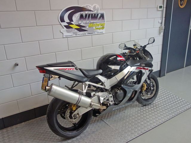 honda - cbr-900-rr-fireblade