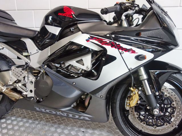 honda - cbr-900-rr-fireblade