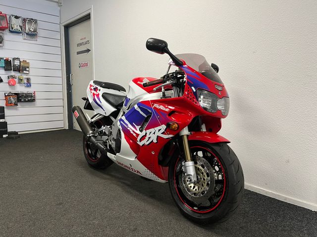 honda - cbr-900-rr-fireblade