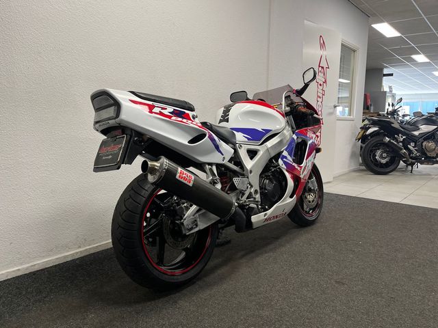 honda - cbr-900-rr-fireblade