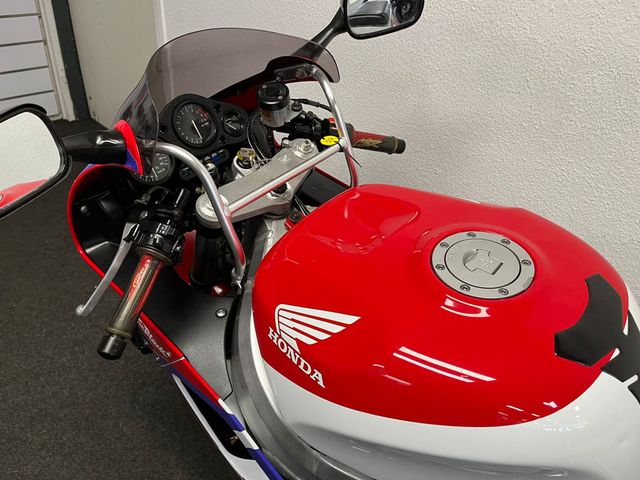 honda - cbr-900-rr-fireblade