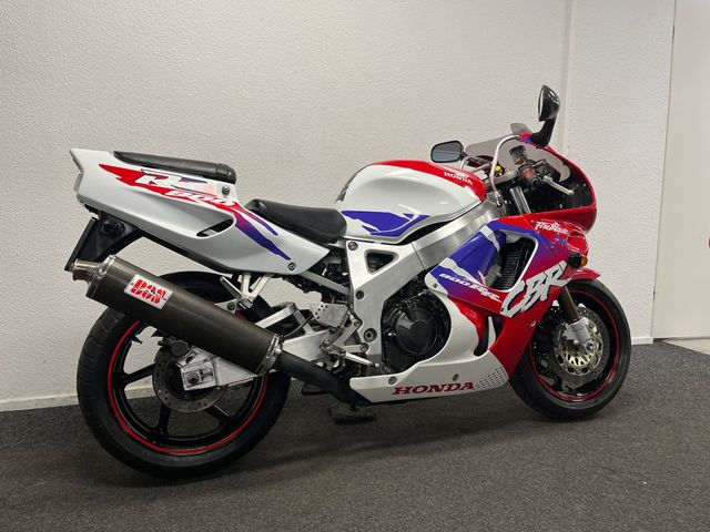 honda - cbr-900-rr-fireblade