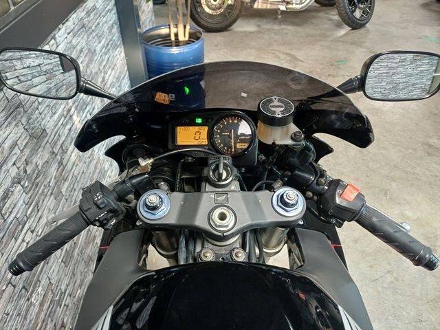 honda - cbr-900-rr-fireblade