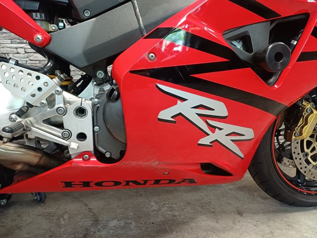 honda - cbr-900-rr-fireblade