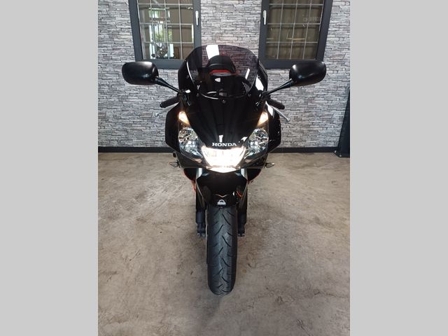 honda - cbr-900-rr-fireblade