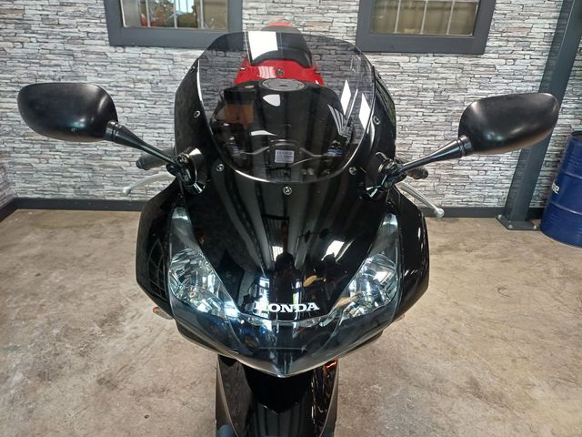 honda - cbr-900-rr-fireblade