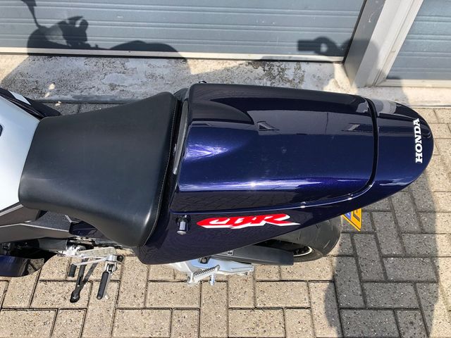 honda - cbr-900-rr-fireblade