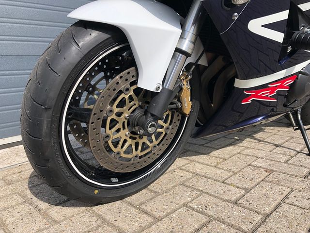 honda - cbr-900-rr-fireblade
