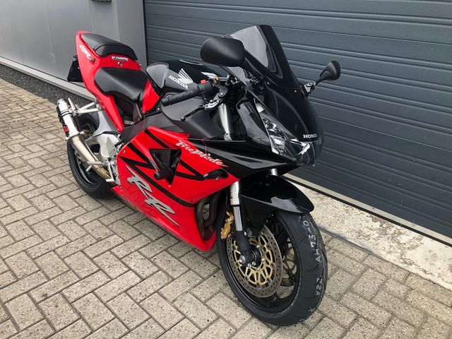 honda - cbr-900-rr-fireblade