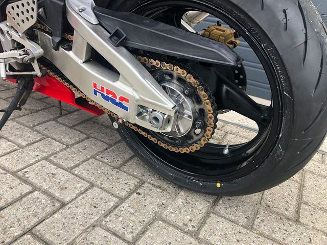 honda - cbr-900-rr-fireblade
