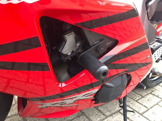 honda - cbr-900-rr-fireblade