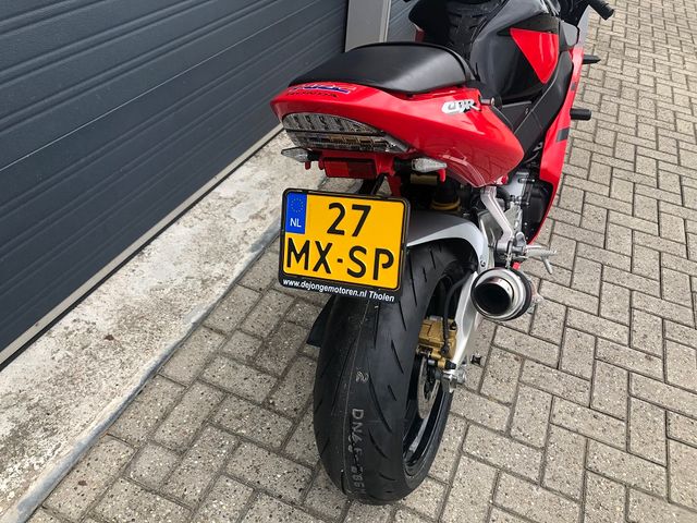 honda - cbr-900-rr-fireblade