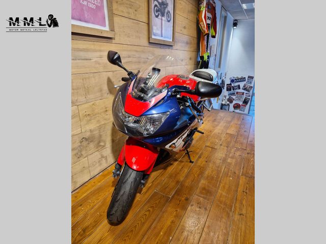 honda - cbr-900-rr-fireblade