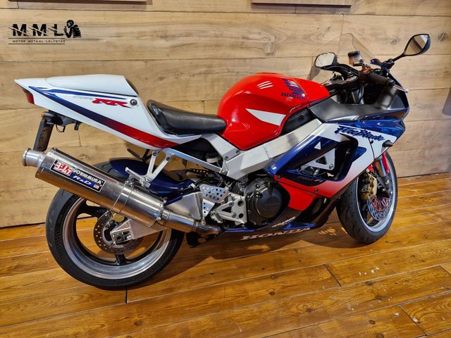 honda - cbr-900-rr-fireblade