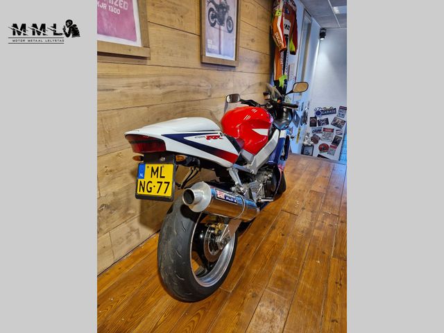 honda - cbr-900-rr-fireblade