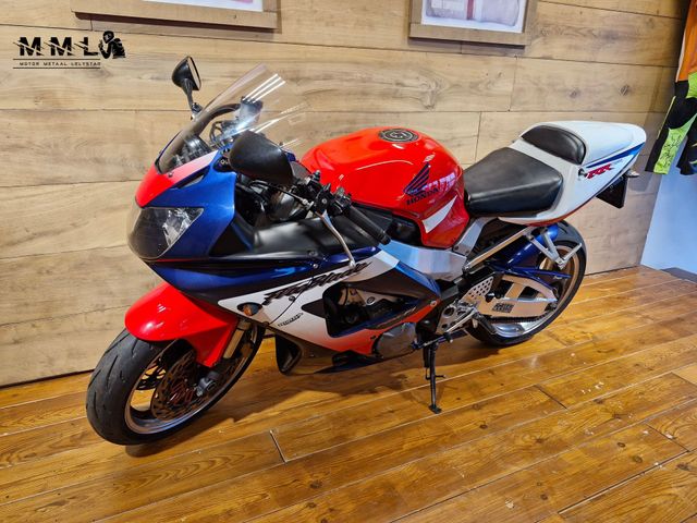 honda - cbr-900-rr-fireblade