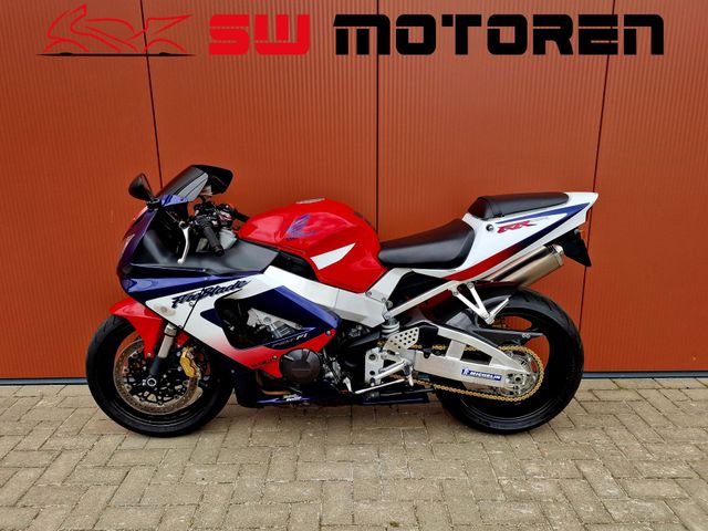 honda - cbr-900-rr-fireblade